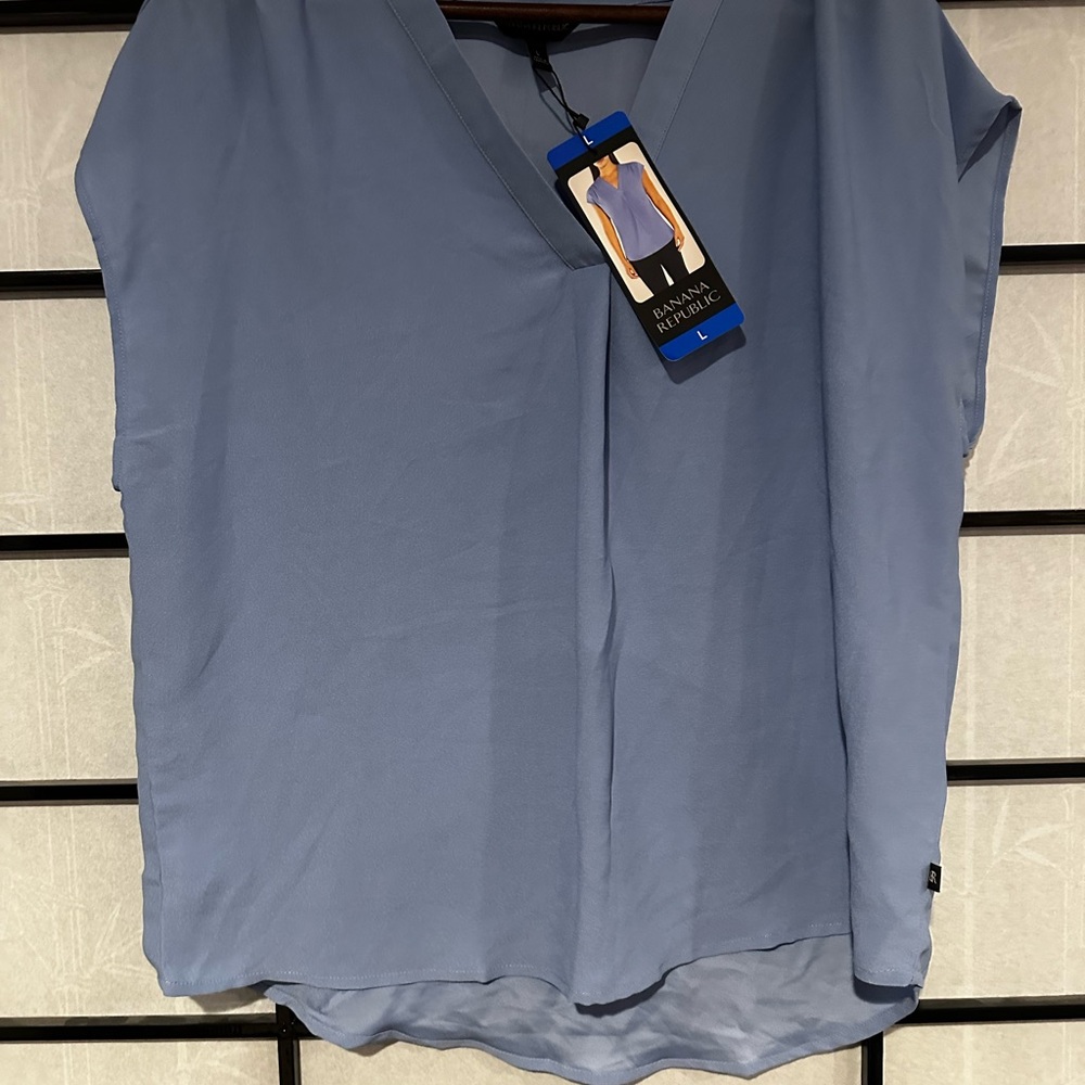 Banana Republic NWT purple/blue shell Top large